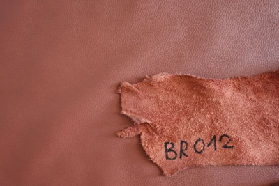 Rindlederhaut 5,58 m², kastanienbraun, 1,9 mm (BR 012) Polsterleder