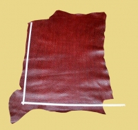 Rindleder-Halsstck Strauenoptik, weinrot