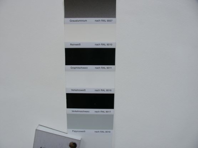 Rindlederhaut 4,54 m², Verkehrs-Weiß, 1,2-1,3 mm (WS 100) Polsterleder