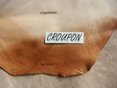 Fettet man naturelles Leder ein, so erhält es eine dunklere, rustikale Färbung