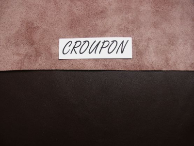 Dunkelbraunes Leder, ideal für Bastelarbeiten und Bezüge von Stühlen