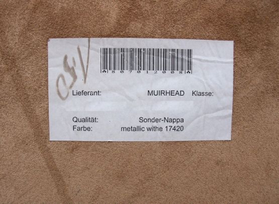 Rindleder von Muirhead, metallic weiß, D = 1,1-1,2, Polsterleder (WS 107)